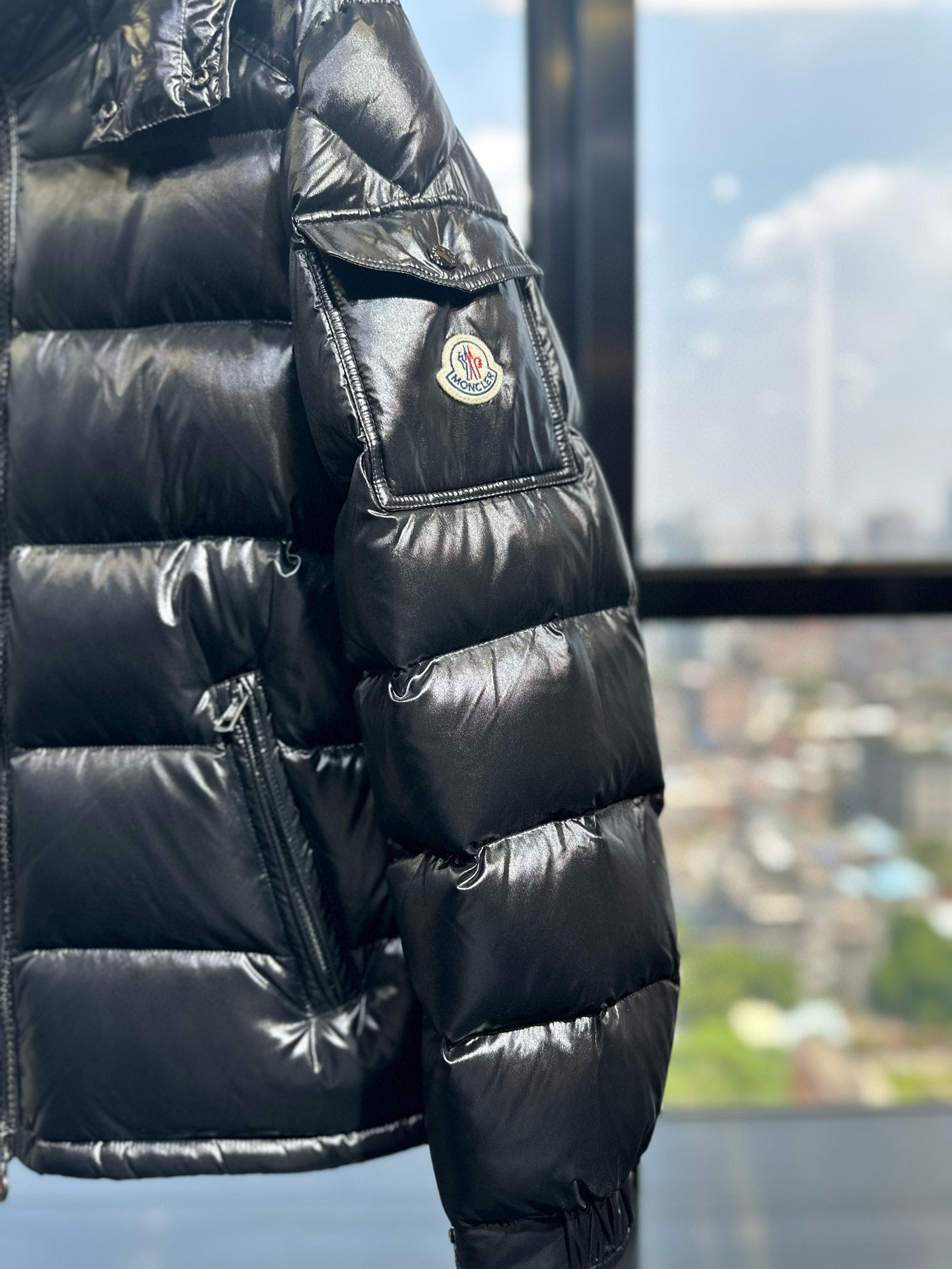 MONCLER MEN HOODED SHORT DOWN JACKET