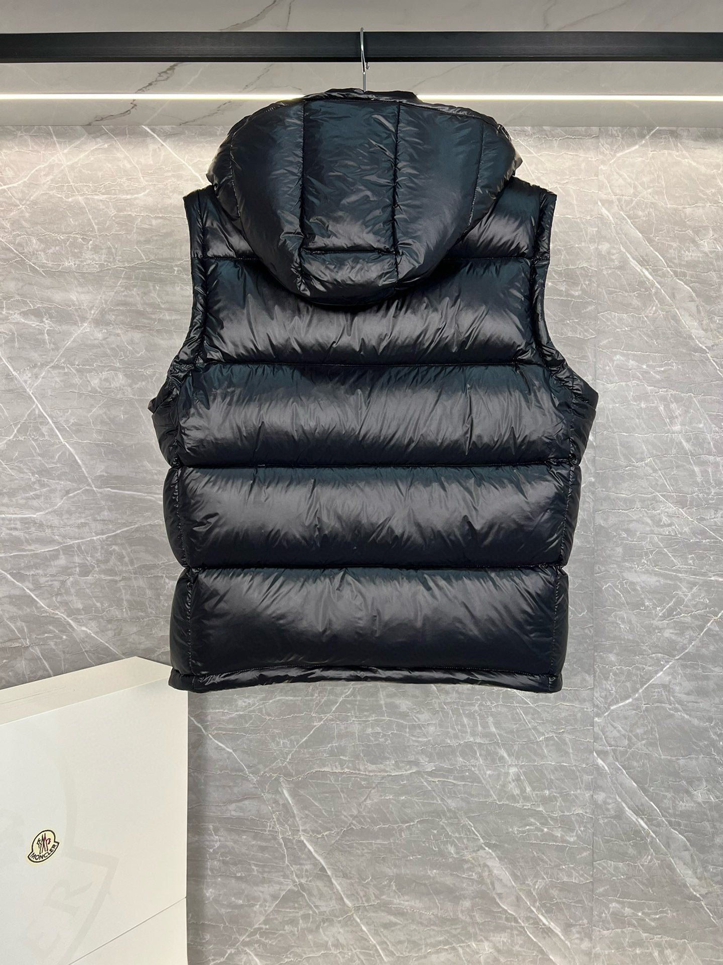 MONCLER CYCLONE 2-IN-1 SHORT DOWN JACKET