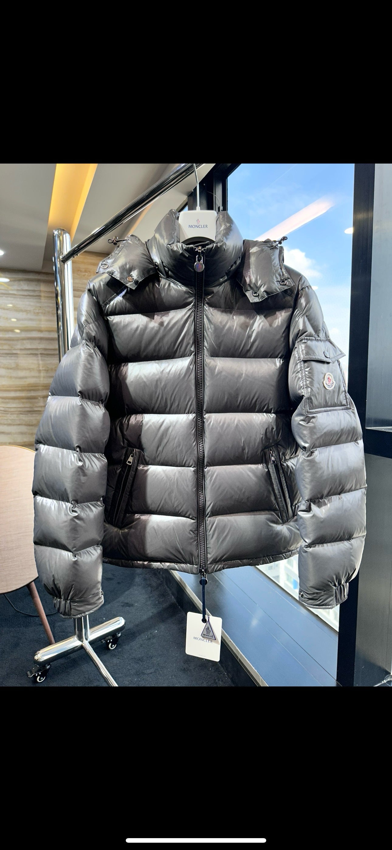 MONCLER MEN HOODED SHORT DOWN JACKET