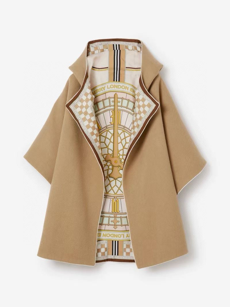 Burberry 2023 collection coat