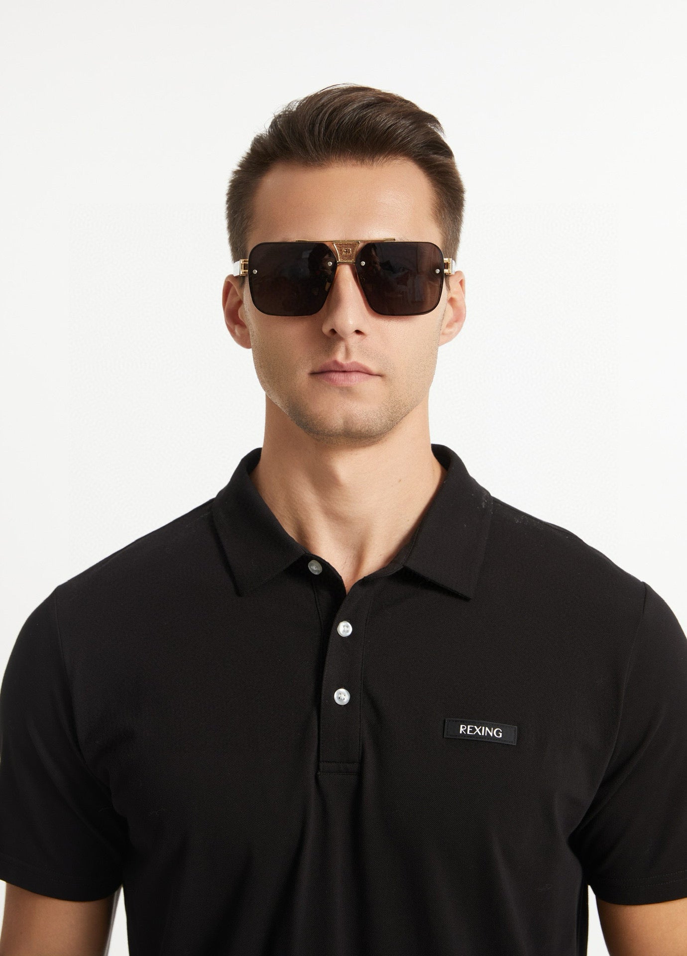 BUGATT 🆕Top quality
MODEL:15 SIZE:62-13-147
BugattiEyewear CollectionOne