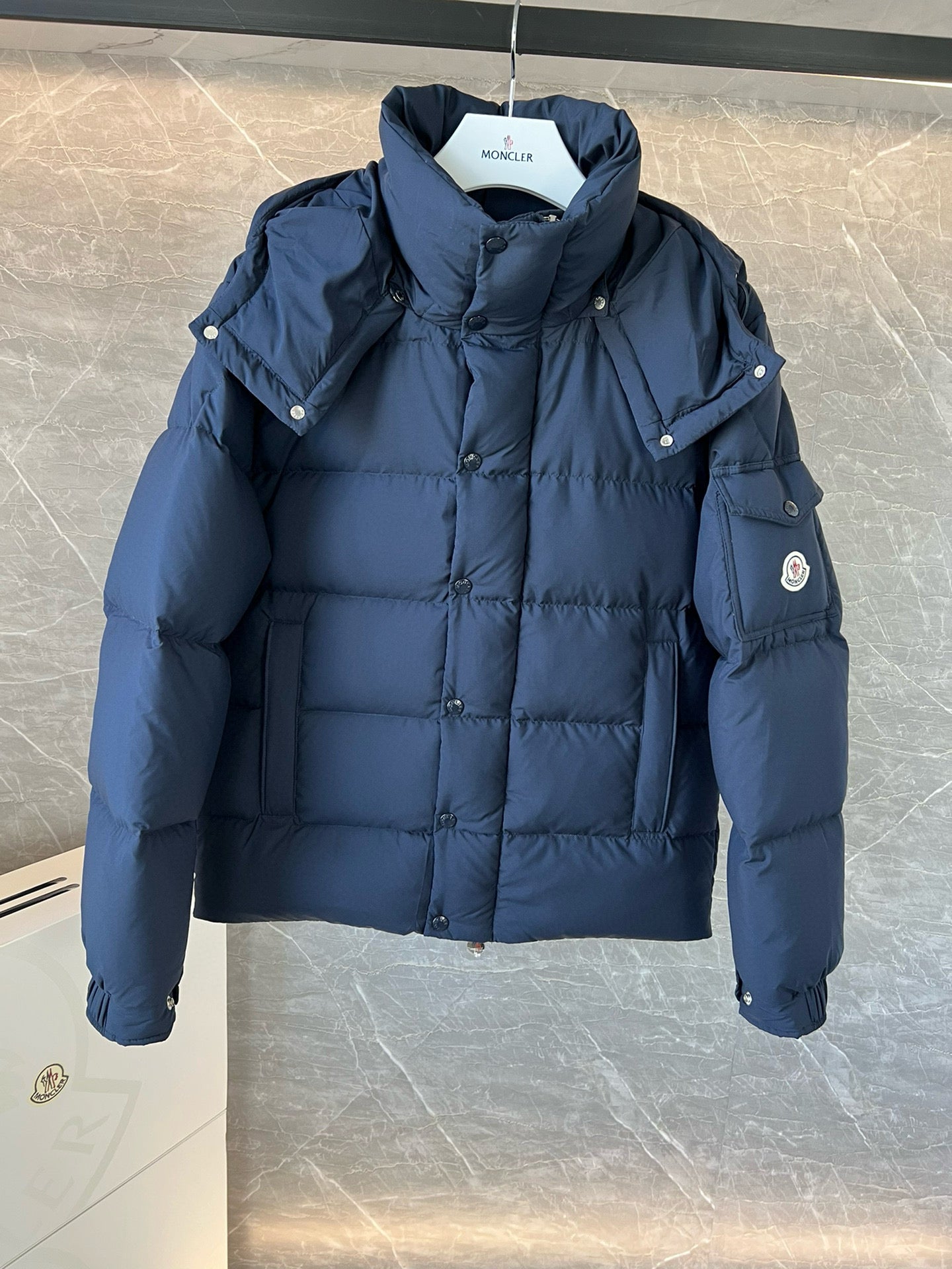 MONCLER VEZERE HOODED FLANELLE SHORT DOWN JACKET
