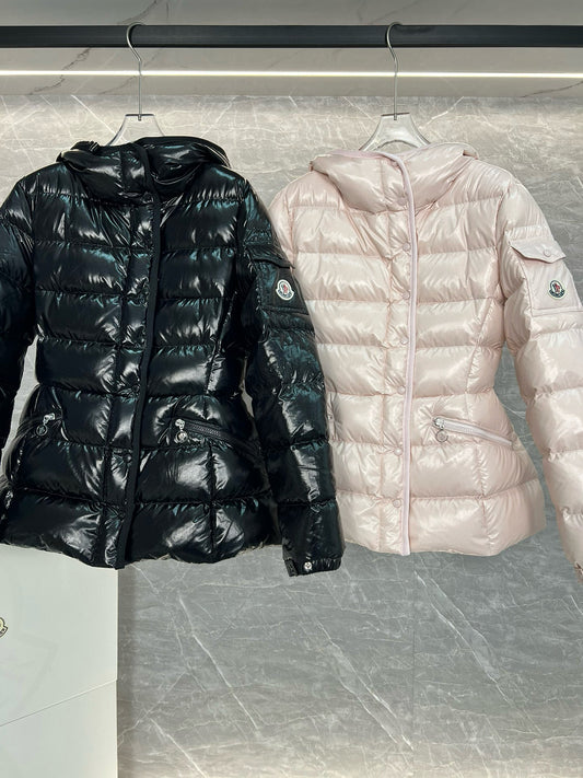 Moncler BARANTE HOODED SHORT DOWN JACKET