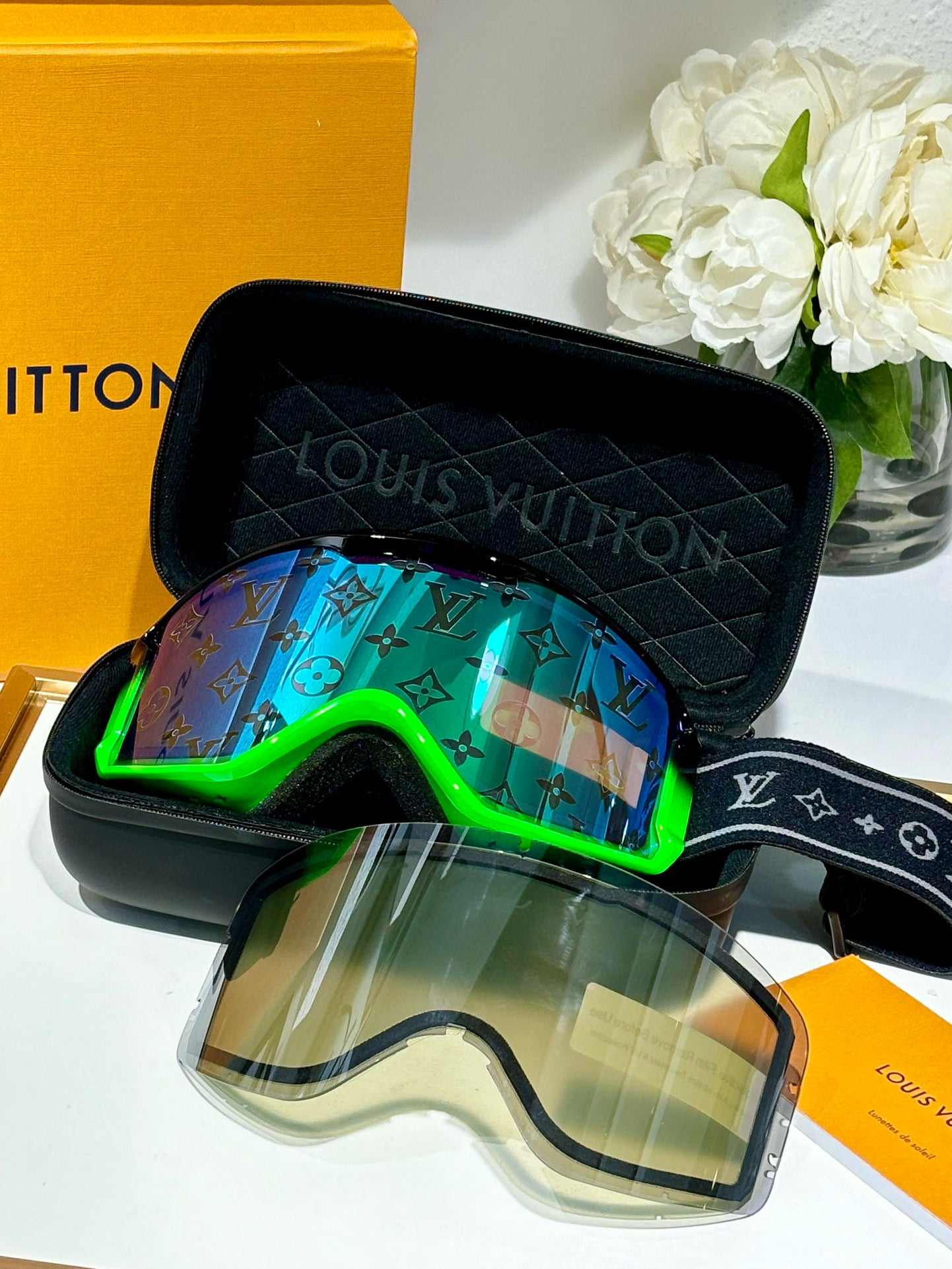 LV SKI Goggles