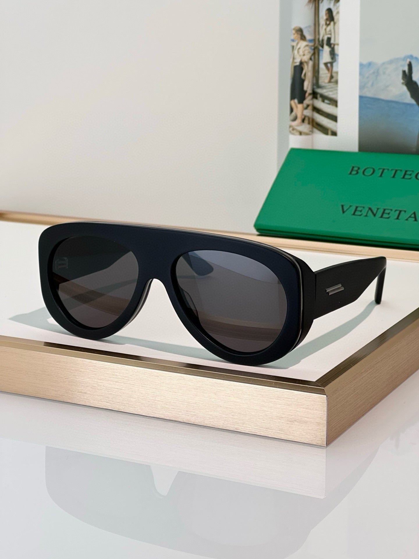 BOTTEGA VENET*
MODEL：BV1362S
SIZE:58口17-130