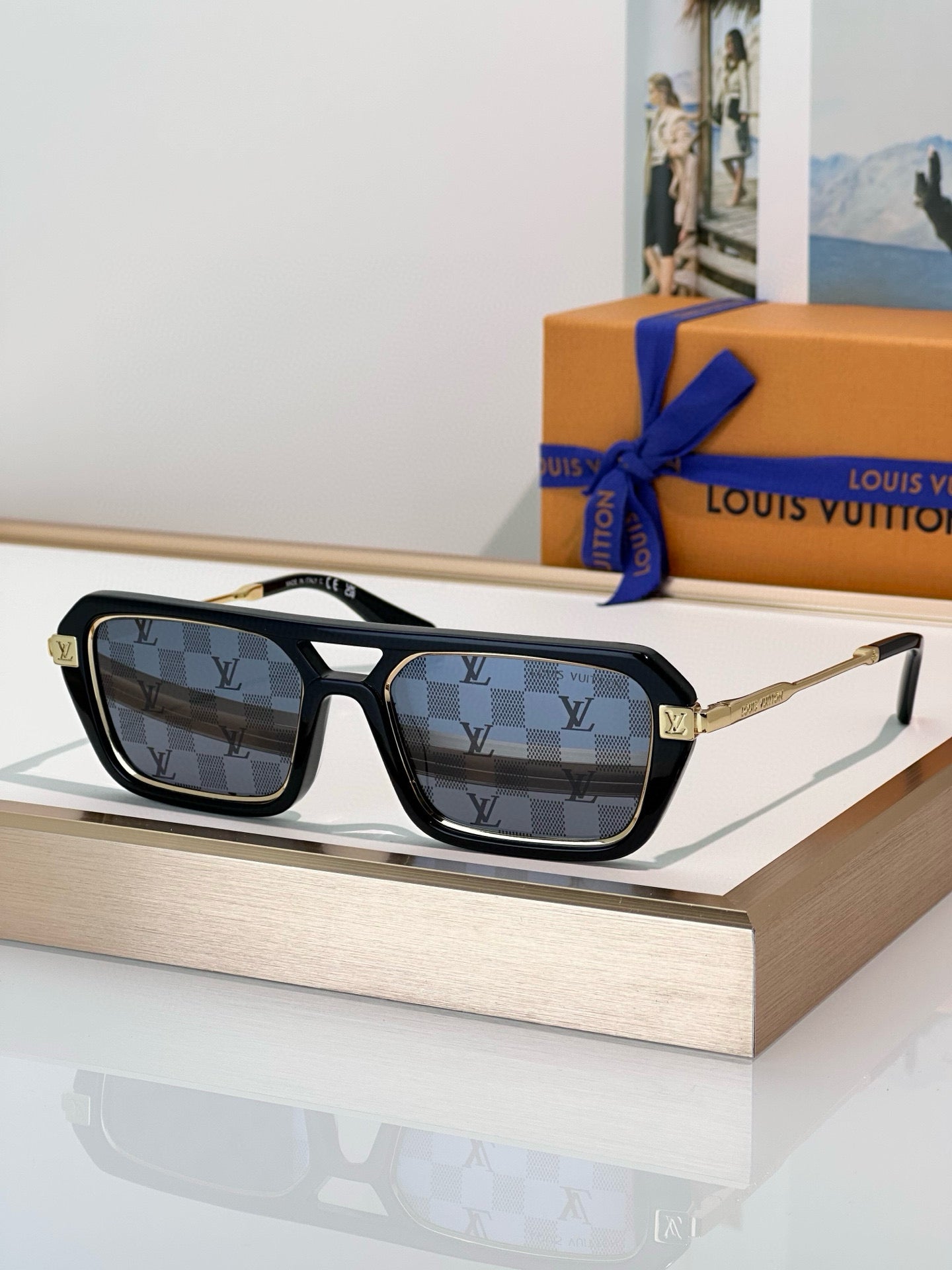 LOUIS VUITTON
MOD：Z2596U
Size：54口18 145