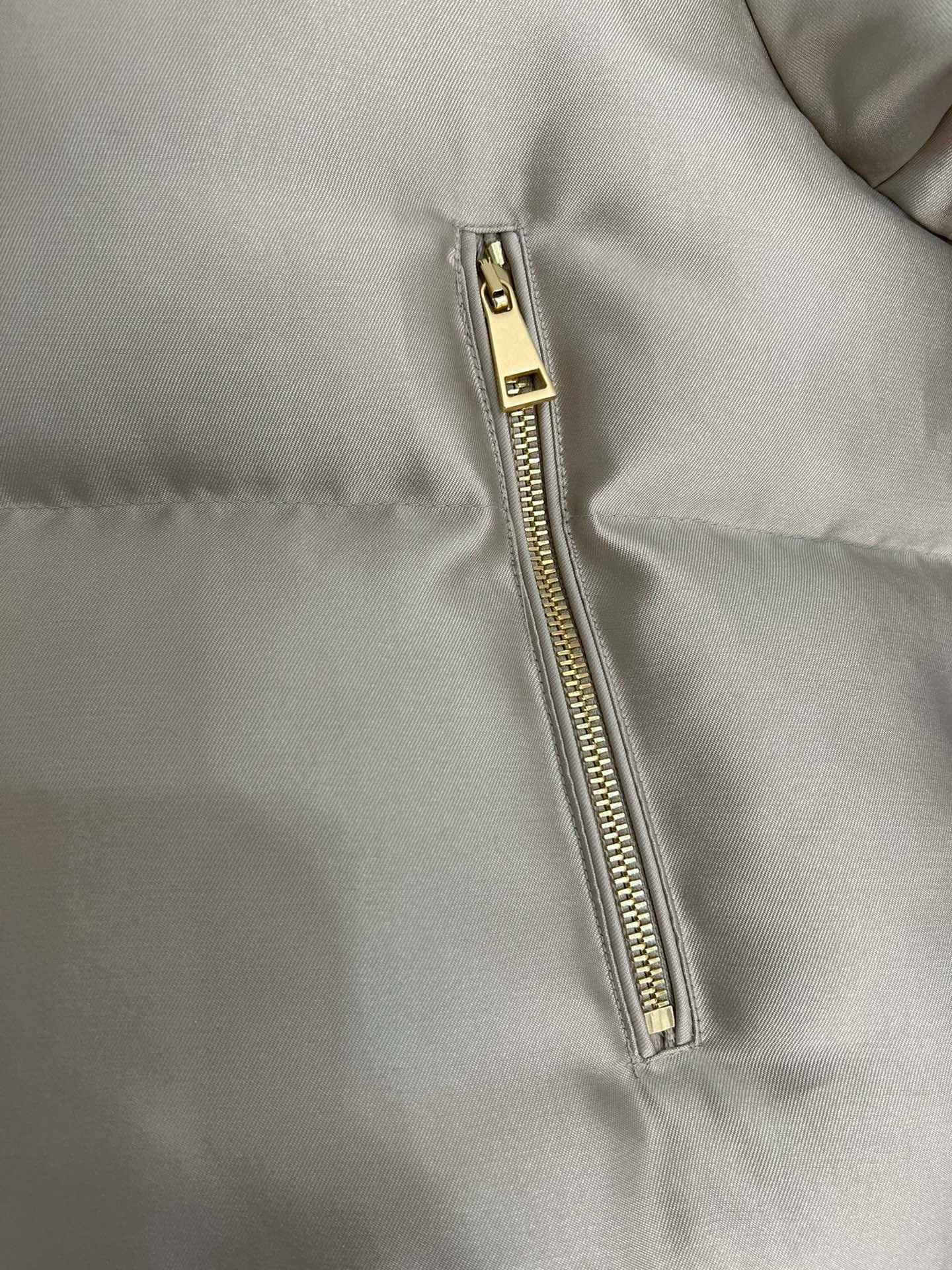 MONCLER BONNELLES METALLIC SHORT DOWN JACKET