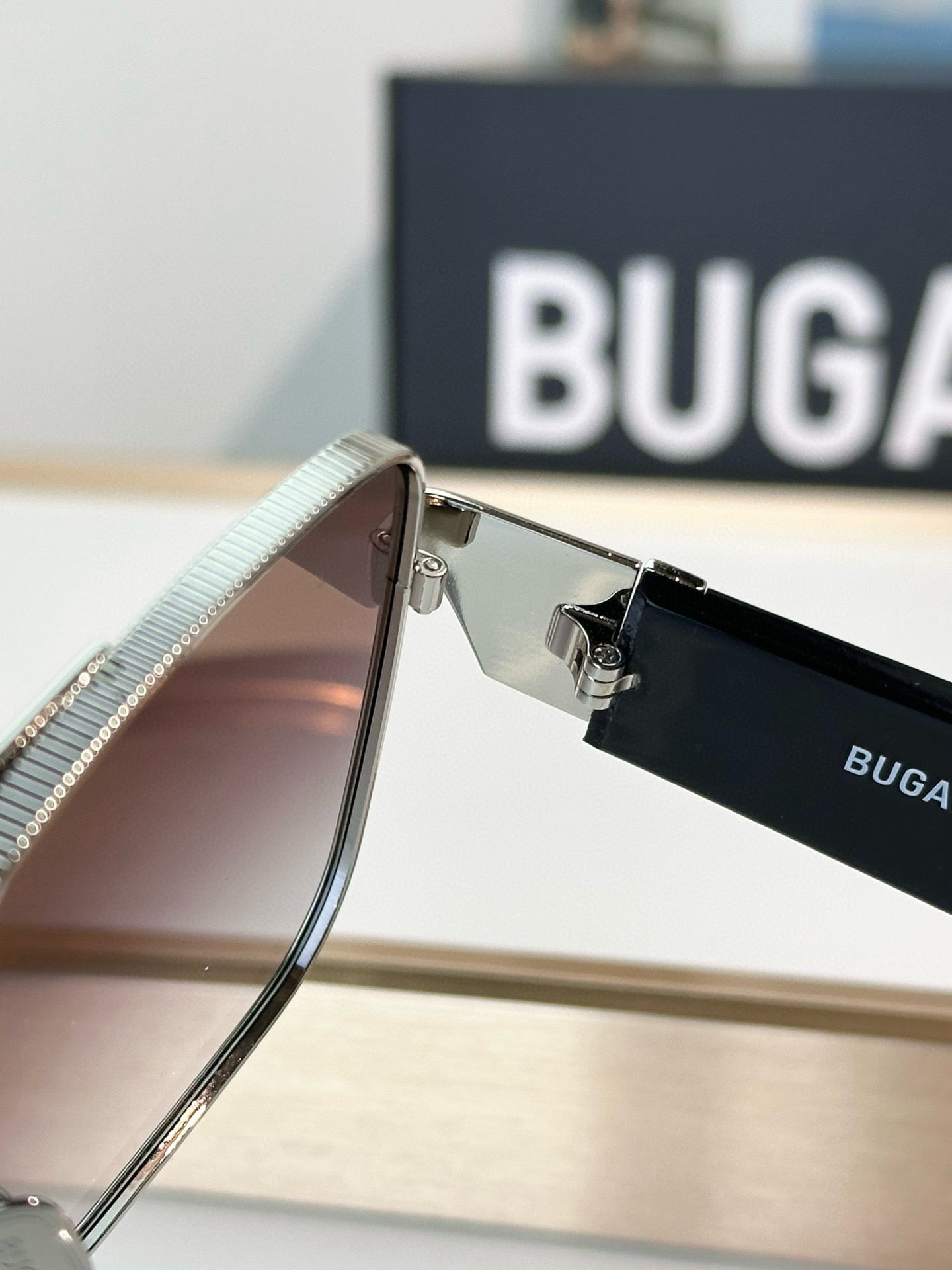 BUGATT 🆕Top quality
MODEL：20.SIZE:60-15-145.
BugattiEyewear CollectionOne