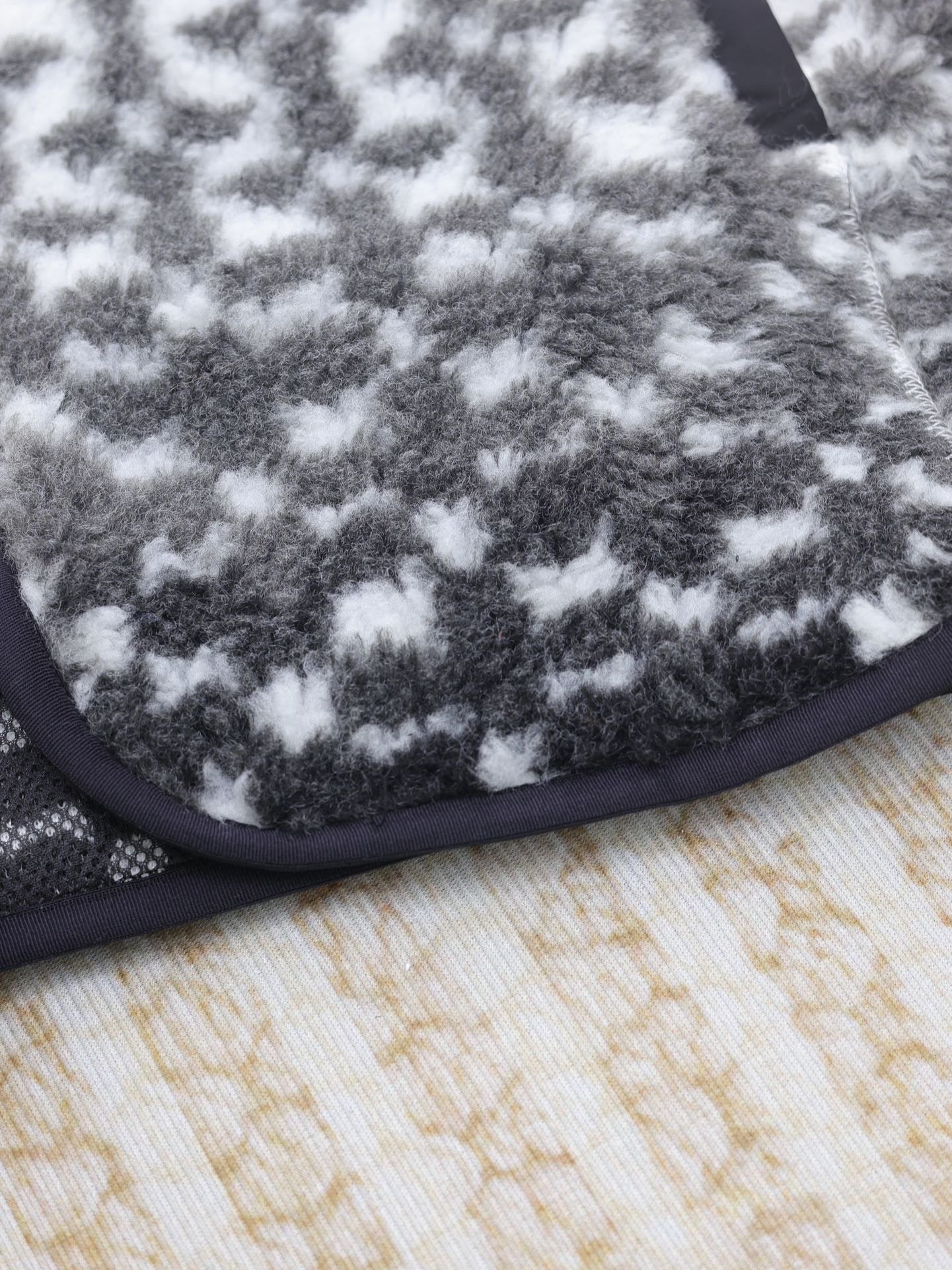 LV 24Fw Gradient logo printed stand-up collar fleece jacket of the ski series