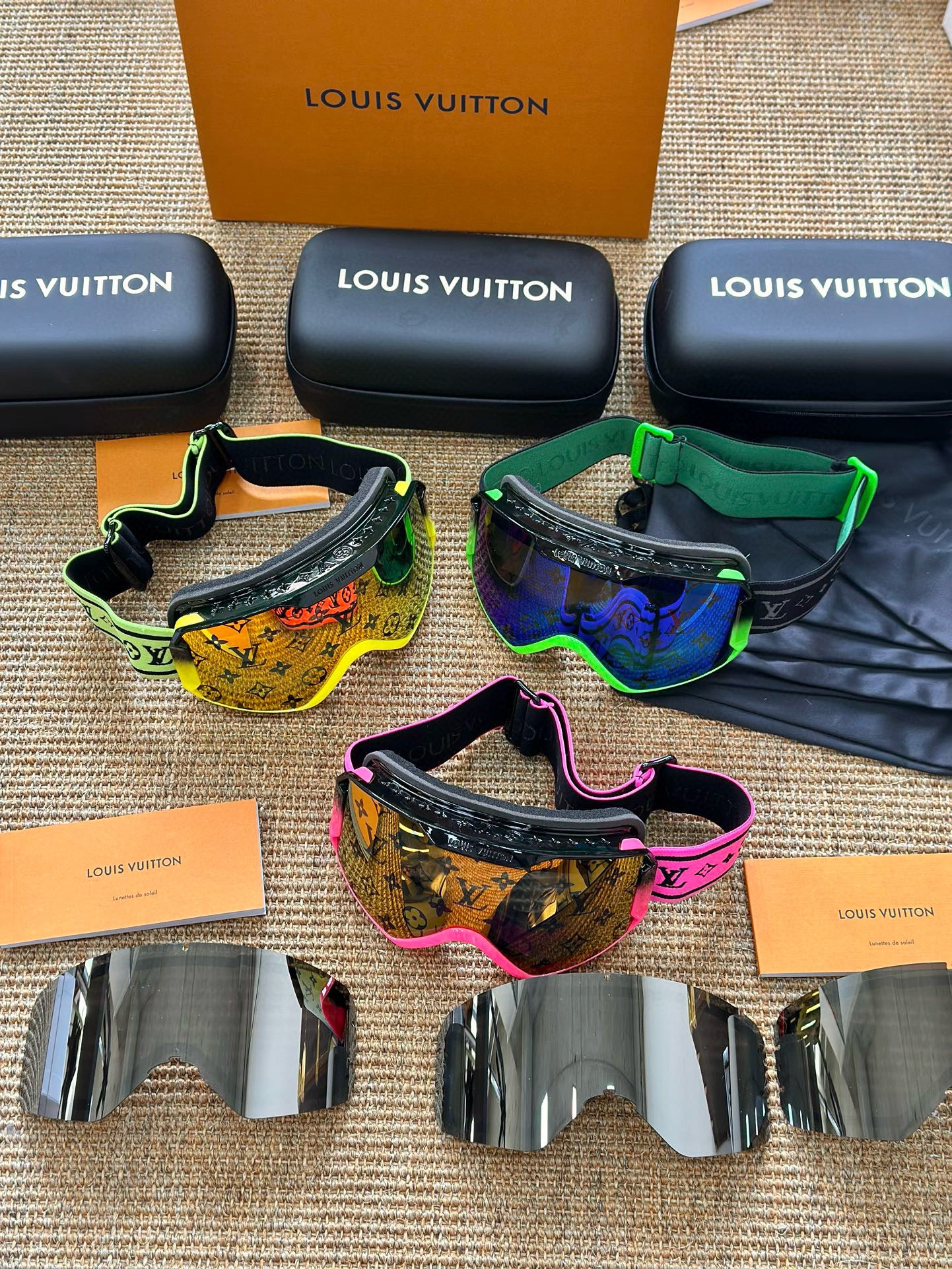 LV SKI Goggles