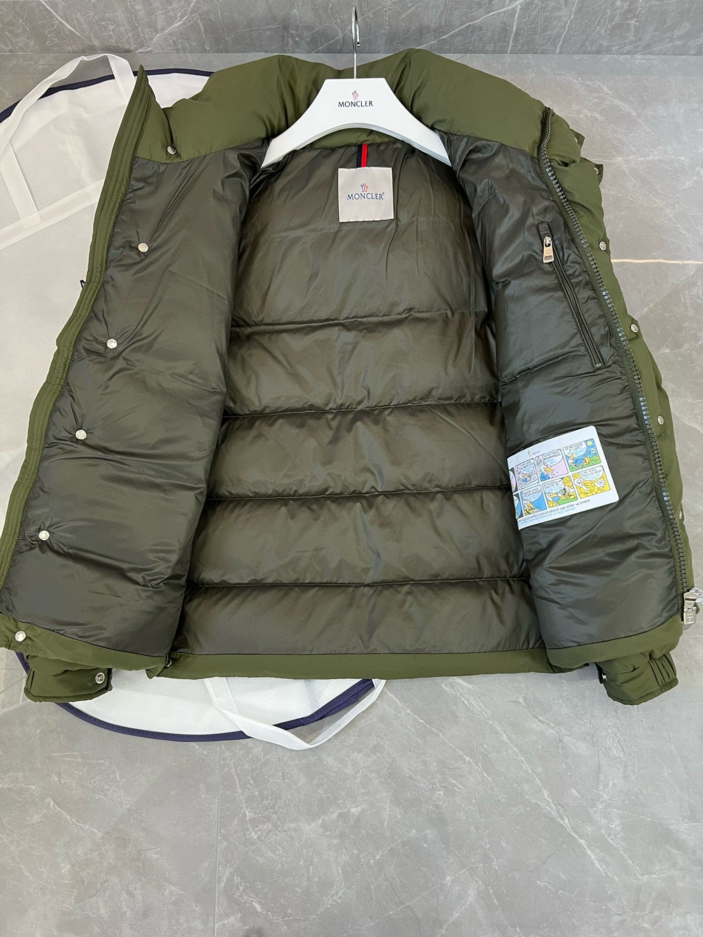 MONCLER VEZERE HOODED FLANELLE SHORT DOWN JACKET