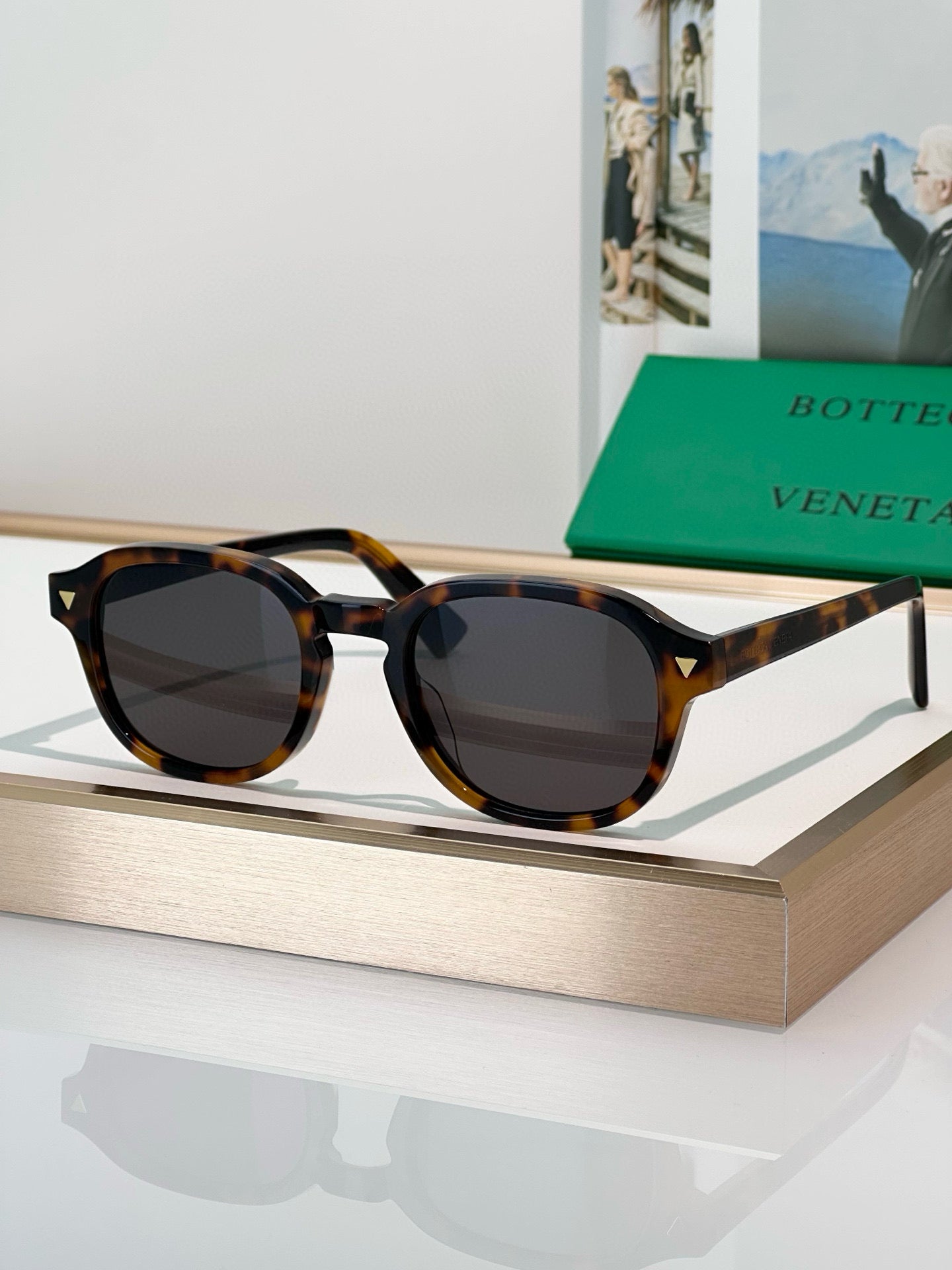 BOTTEGA VENET*
MODEL：BV1364S
SIZE：49口21-145