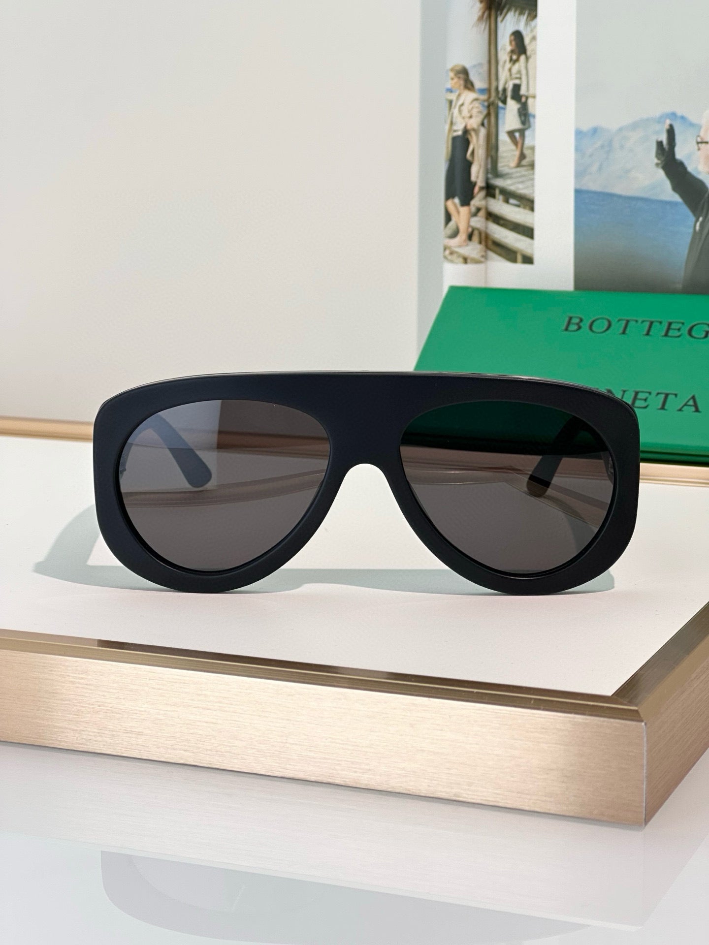 BOTTEGA VENET*
MODEL：BV1362S
SIZE:58口17-130