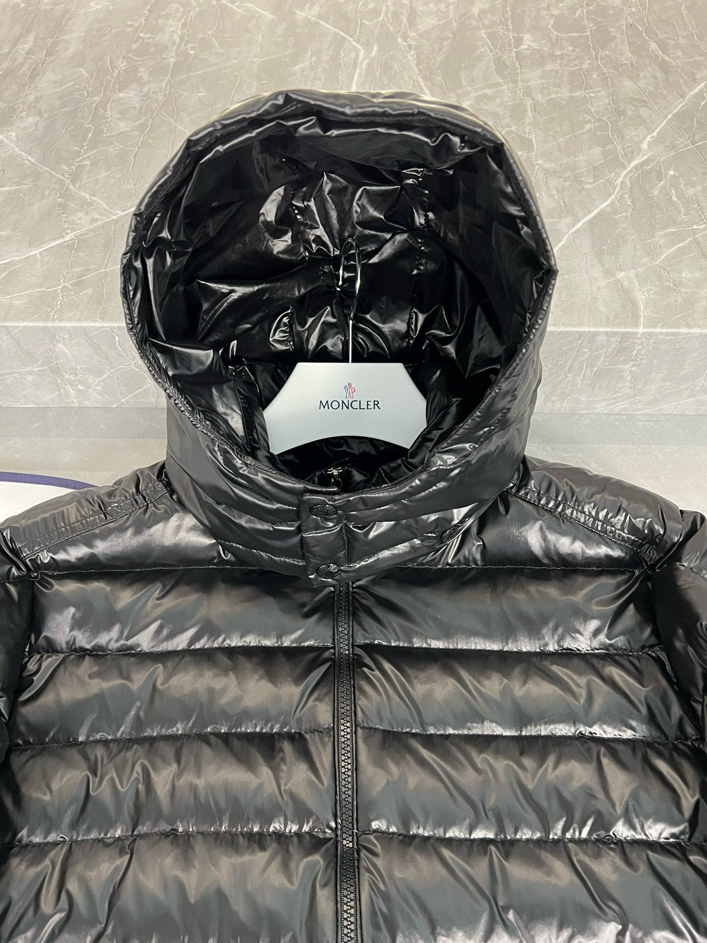 MONCLER LAUROS HOODED SHORT DOWN JACKET