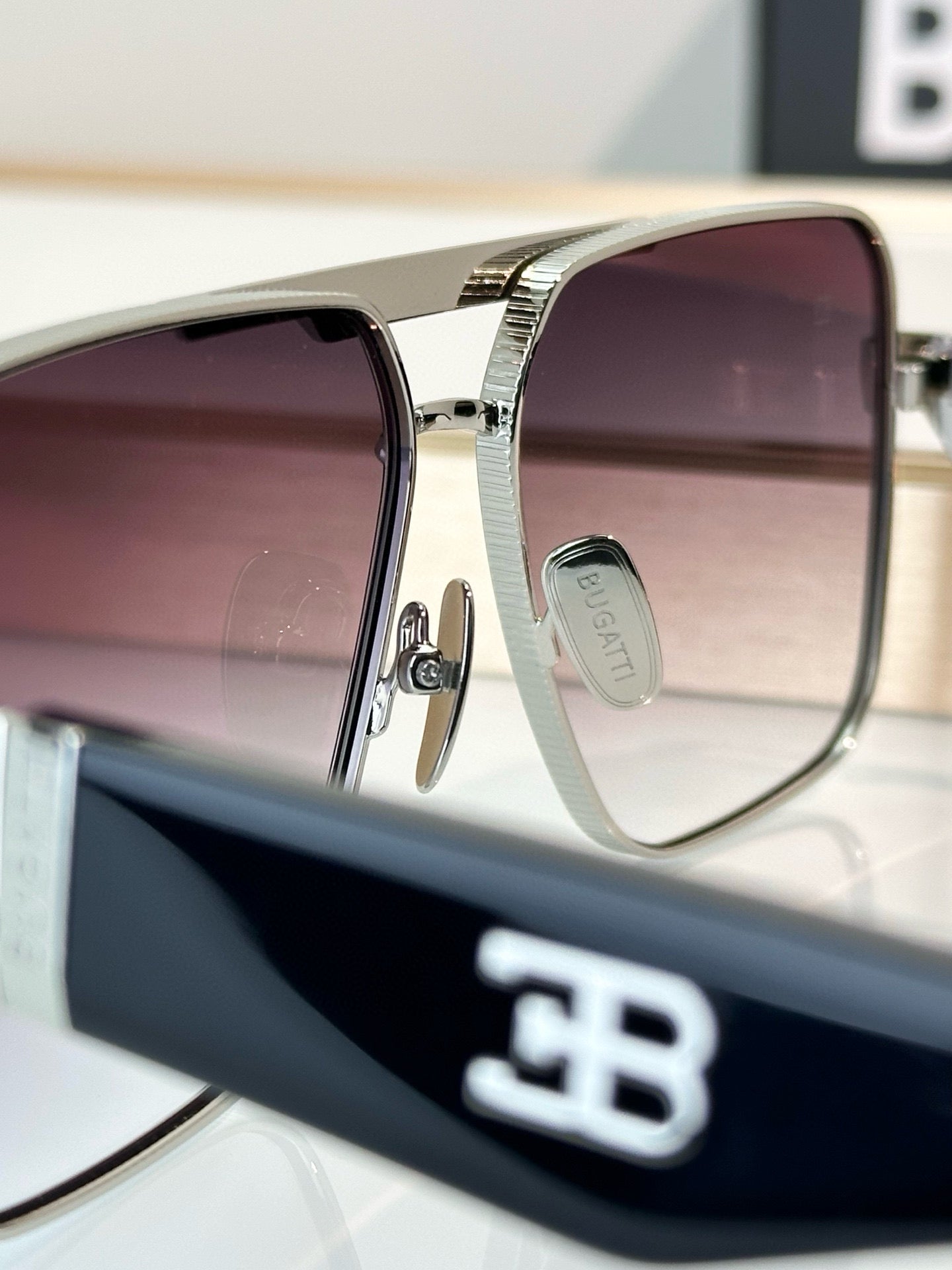 BUGATT 🆕Top quality
MODEL：20.SIZE:60-15-145.
BugattiEyewear CollectionOne