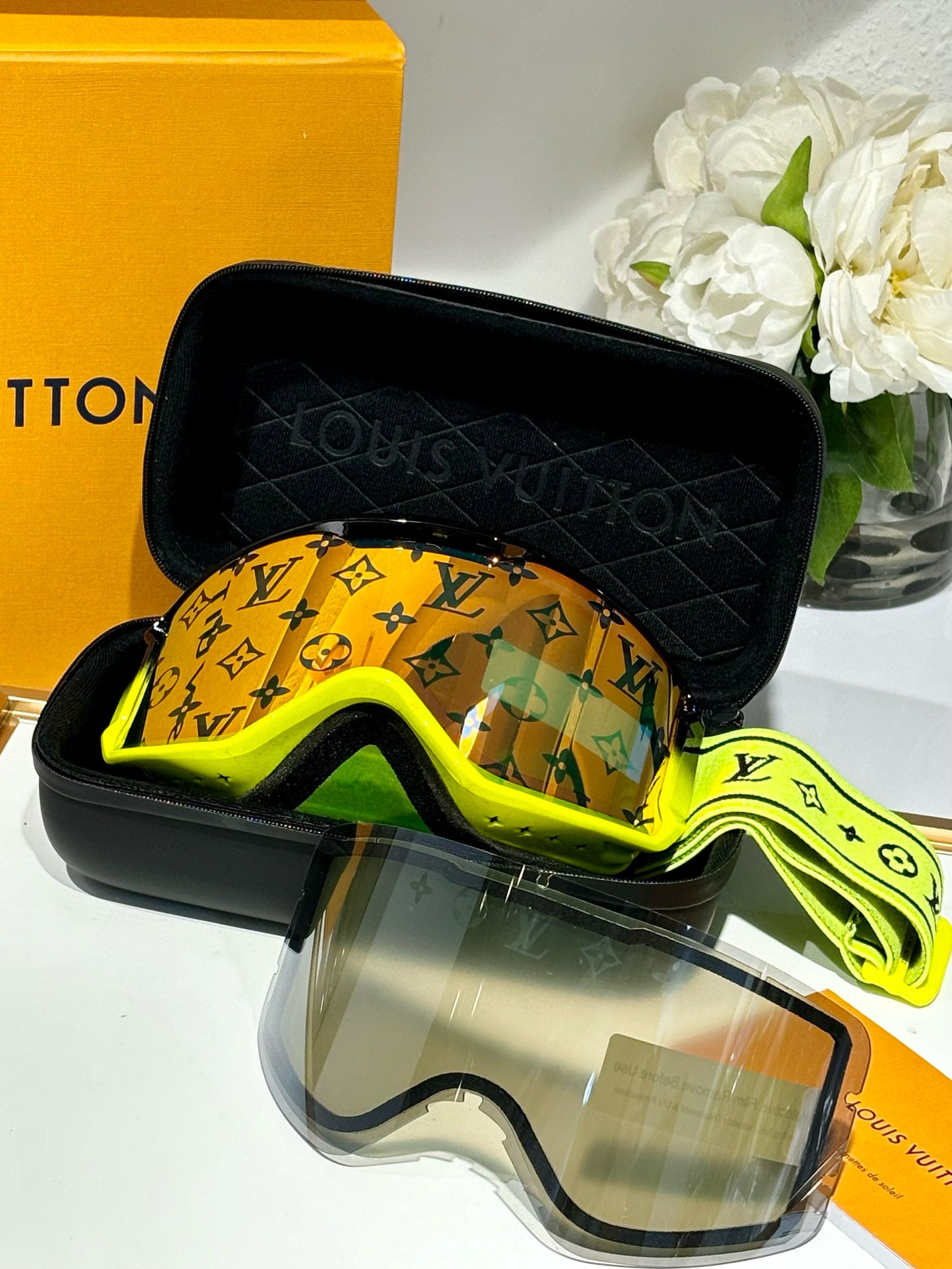 LV SKI Goggles