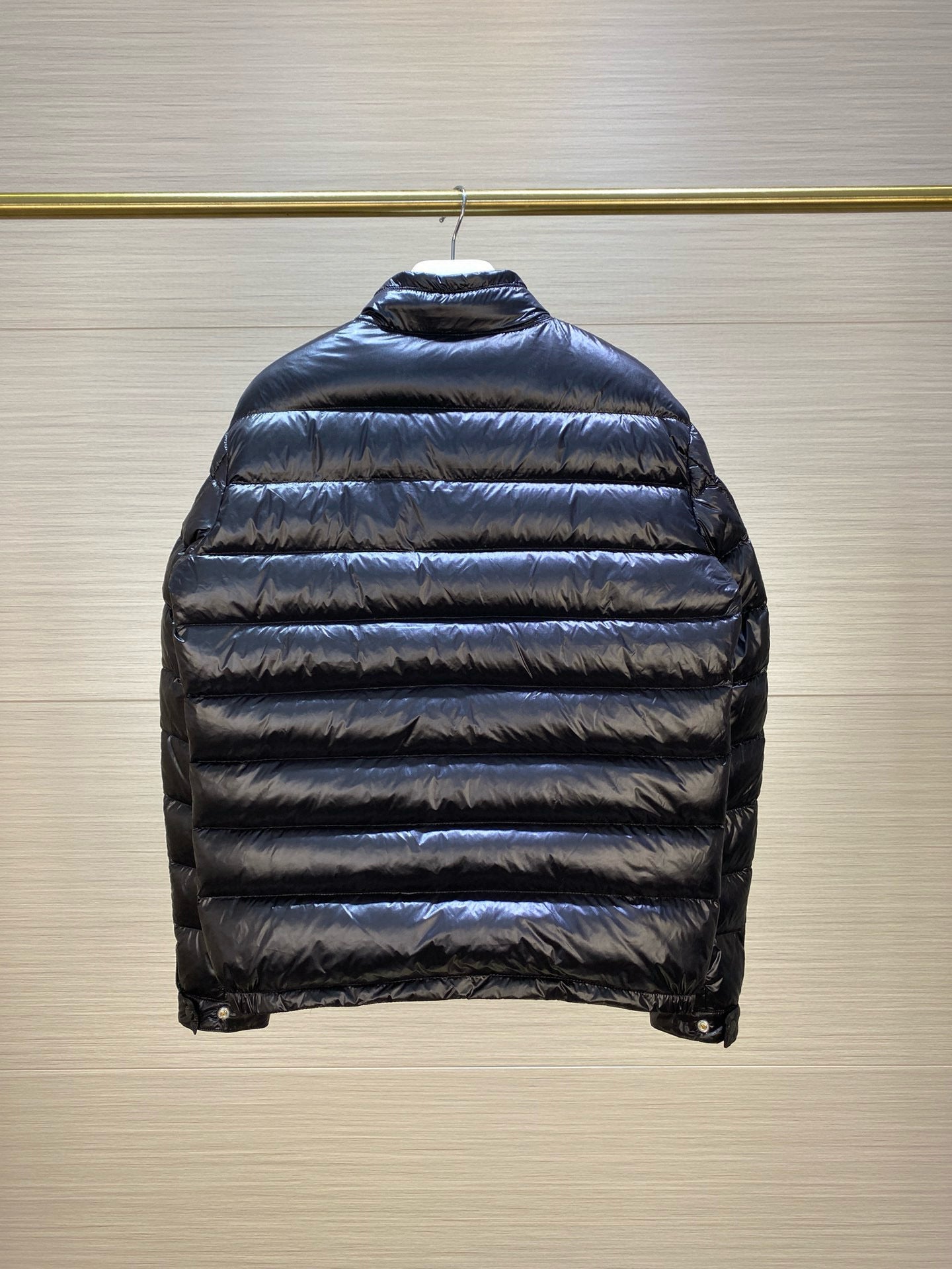 MONCLER ACORUS SHORT DOWN JACKET