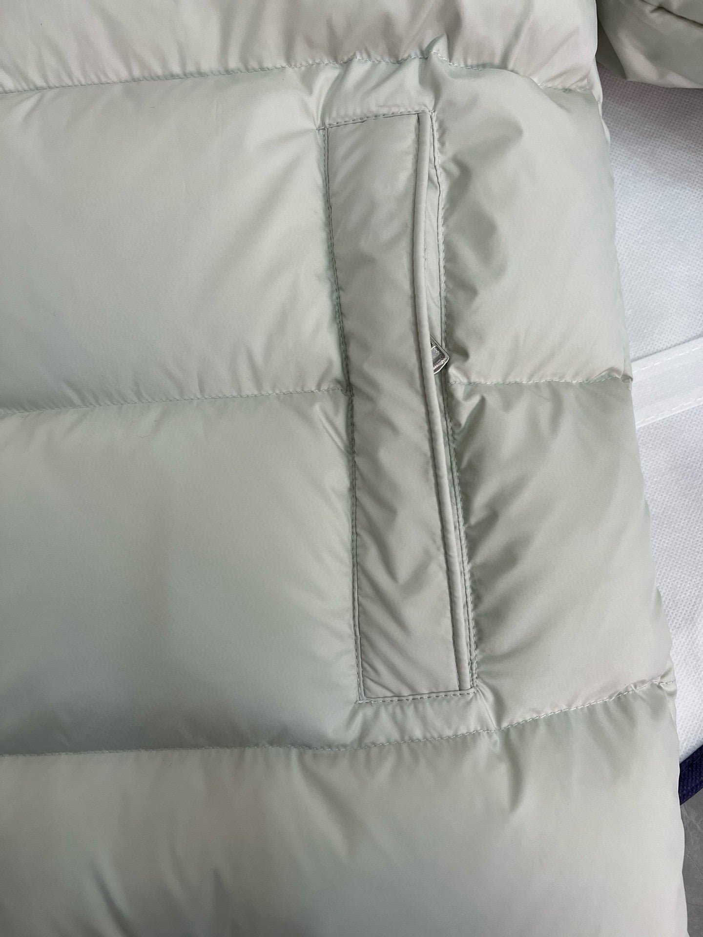 MONCLER MAYA WOMAN 70 HOODED SHORT DOWN JACKET