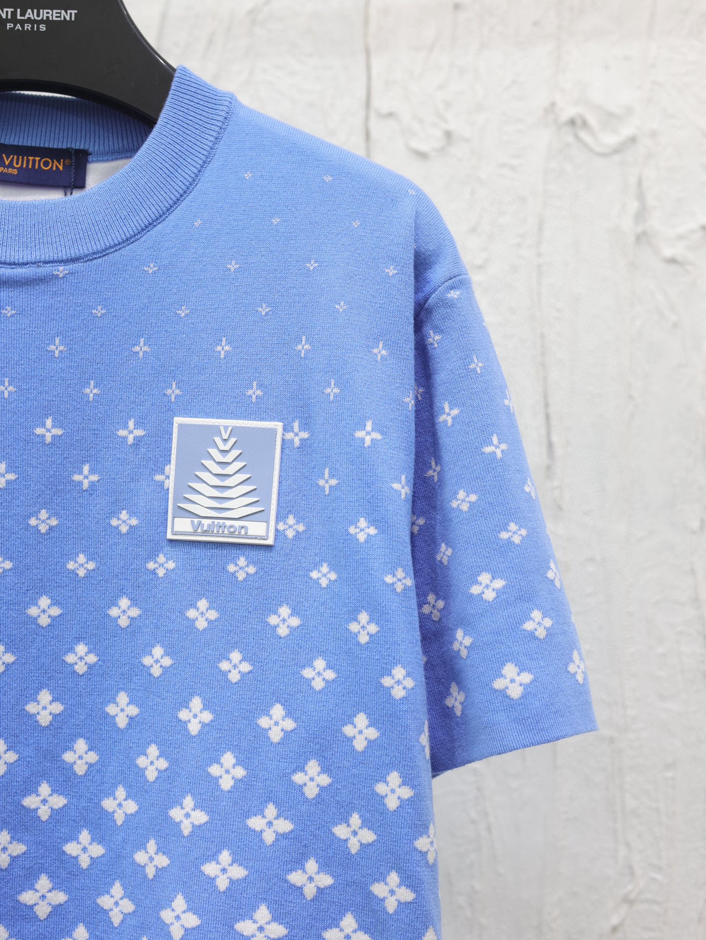 Lv SKI series knitted sweaters.