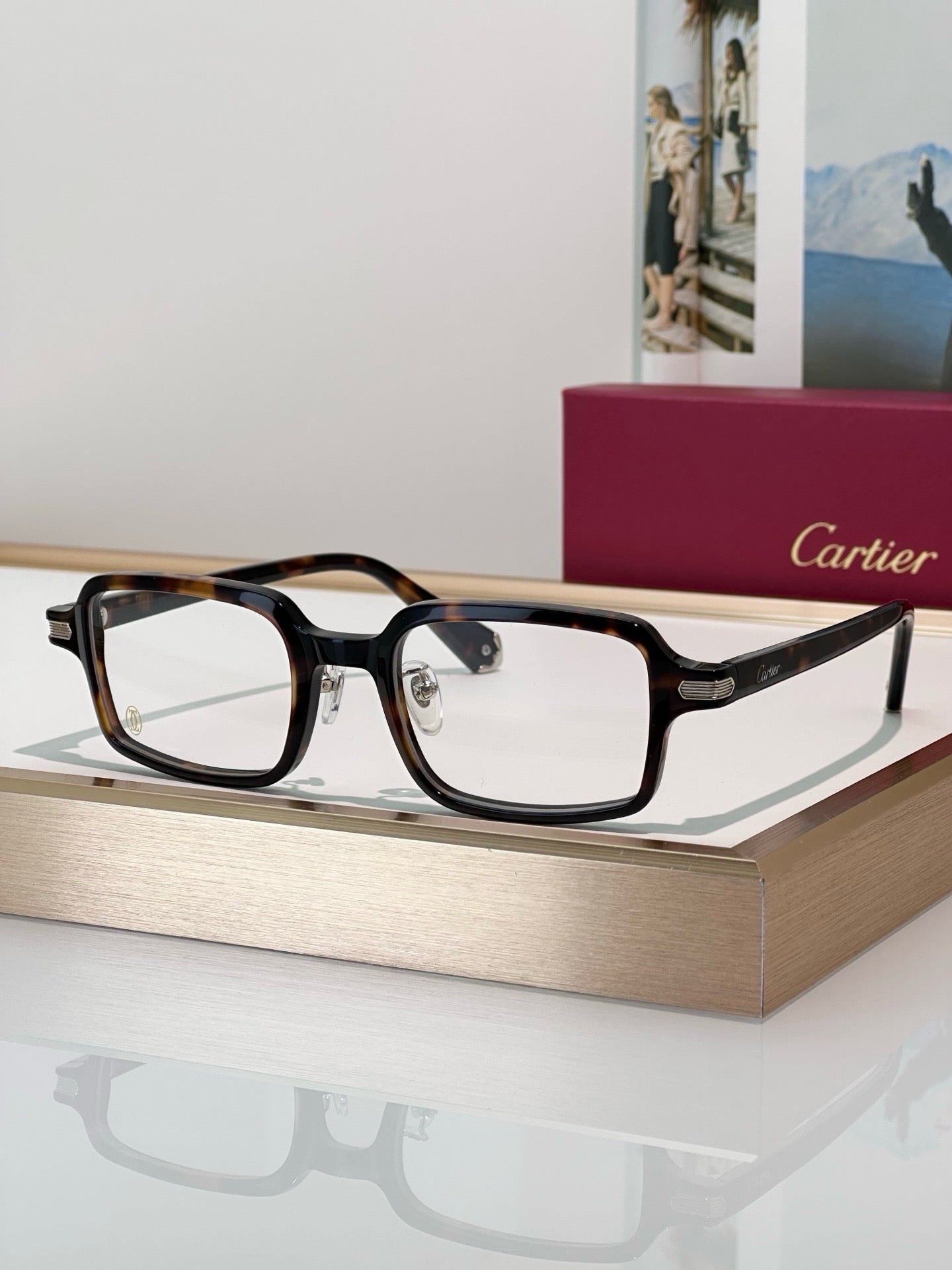 𝑪𝒂𝒓𝒕𝒊𝒆𝒓 Première
MOD：CT0539S
size：49□22-145
