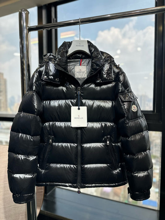 MONCLER MEN HOODED SHORT DOWN JACKET